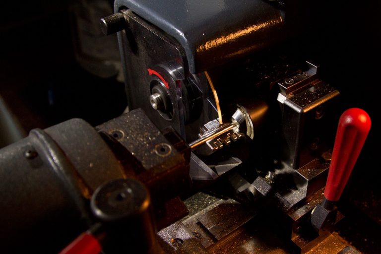 Come aprire una porta blindata bloccata