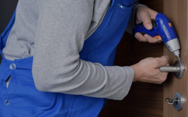 Sostituzione serrature porta blindata