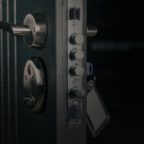 Cambio serratura porta blindata